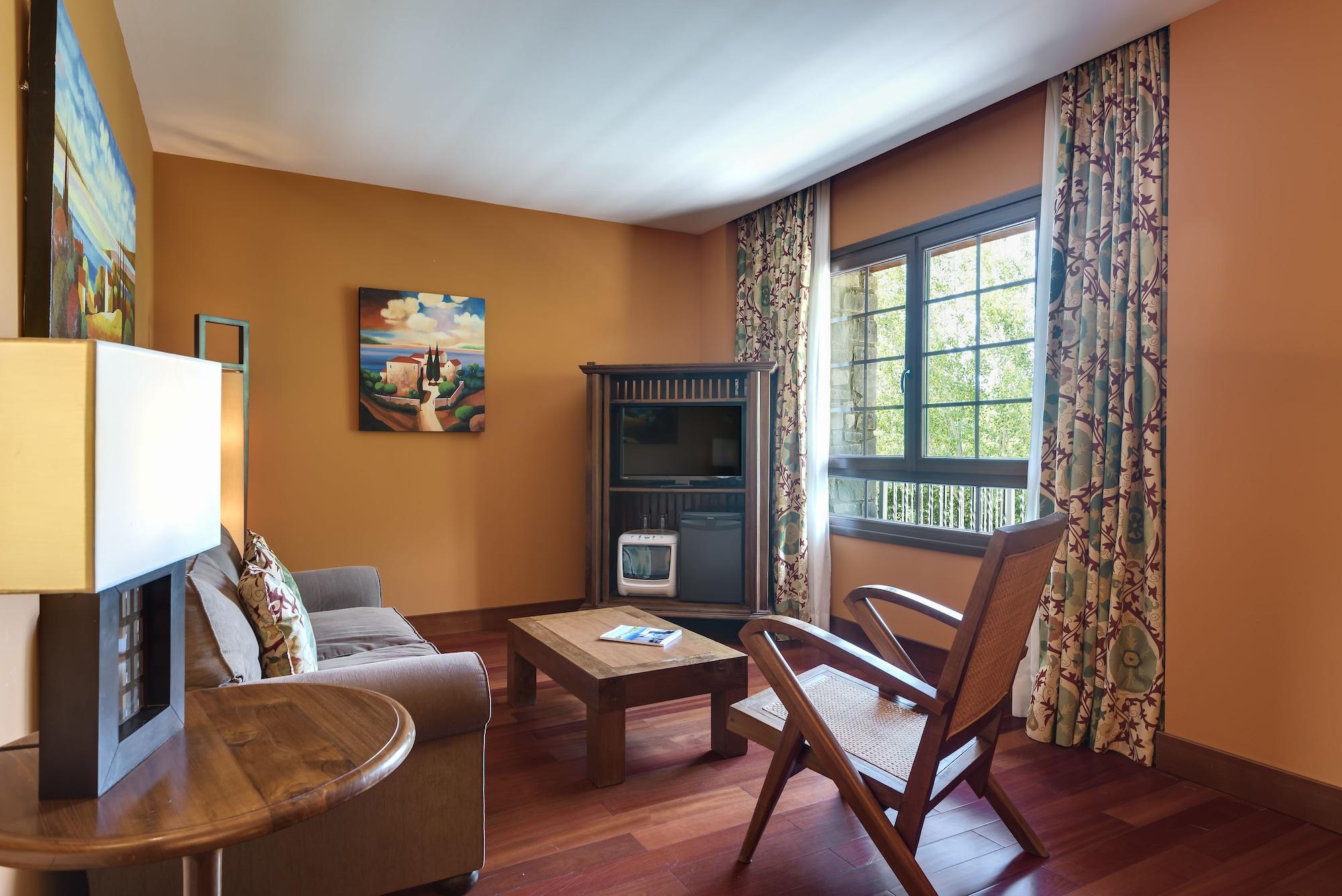 Hotel & Spa Monasterio De Boltana Ngoại thất bức ảnh A living room